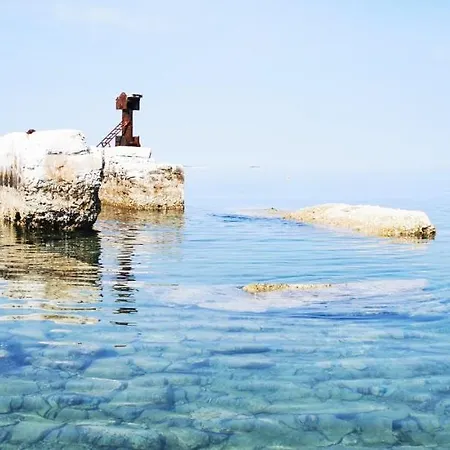 Sunrise Garden And Sea View شقة بيروغ