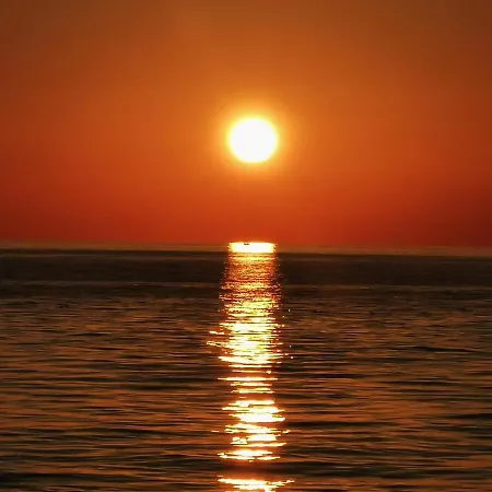 Sunrise Garden And Sea View *