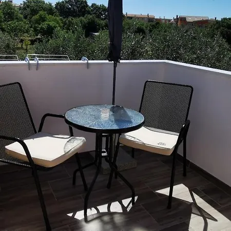 Apartment Sunrise Garden And Sea View *